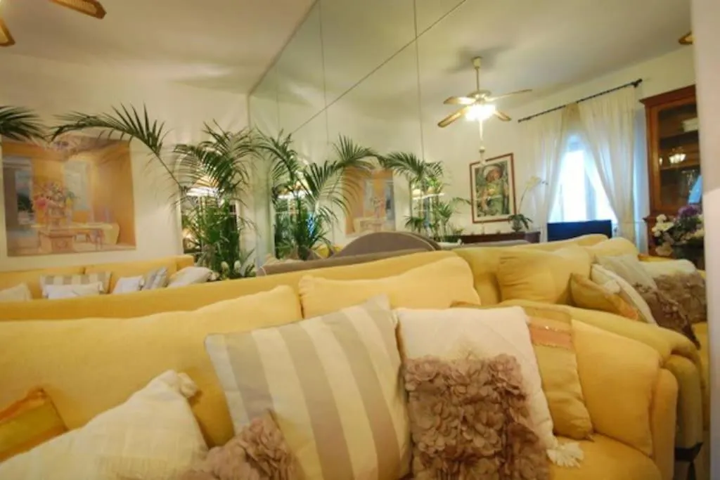 Domus - Luxury New Opening Apartment Rome 0*,